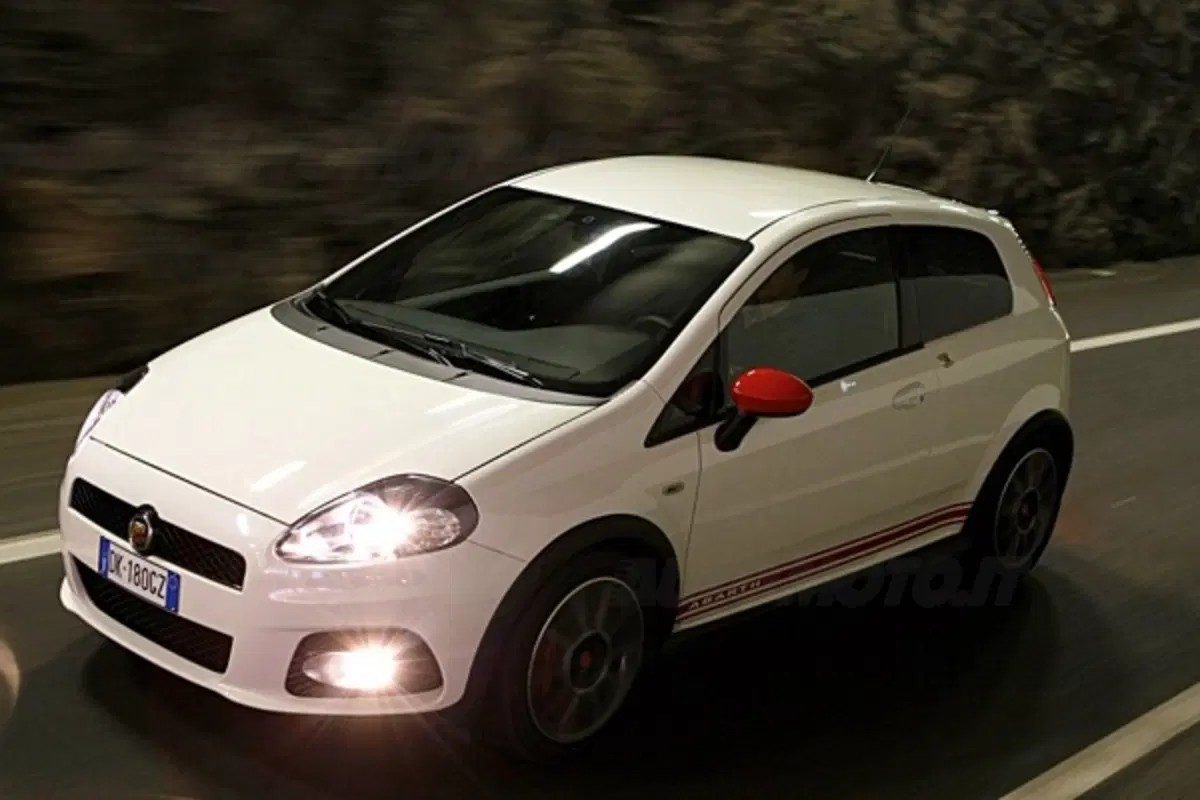 Fiat Grande Punto Abarth SS (11)