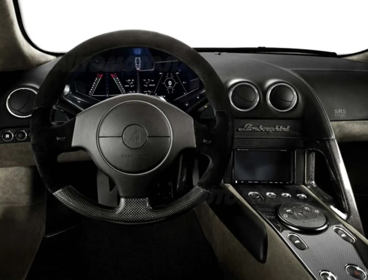 Lamborghini Reventón (11)