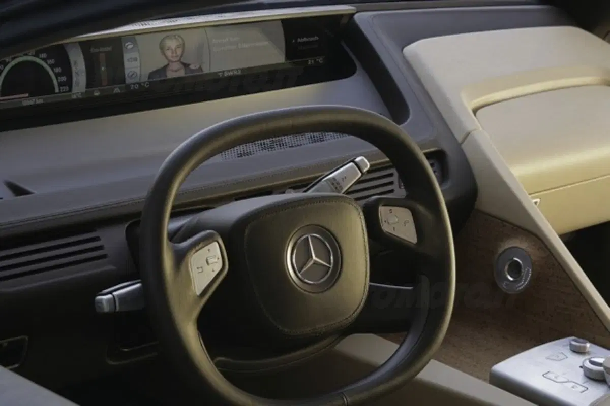 Mercedes F700 (6)