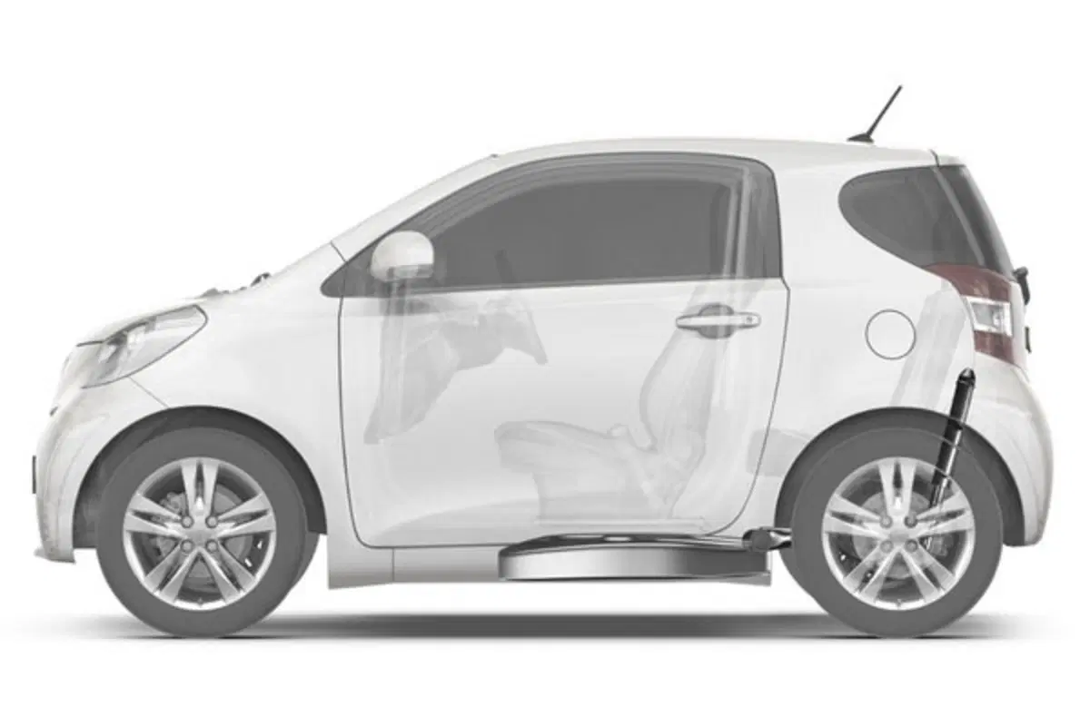 Toyota iQ (4)