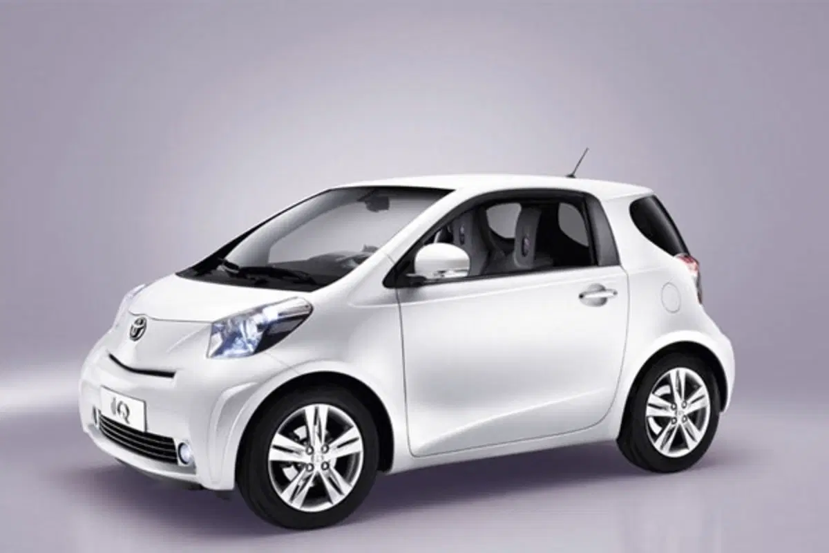 Toyota iQ (7)