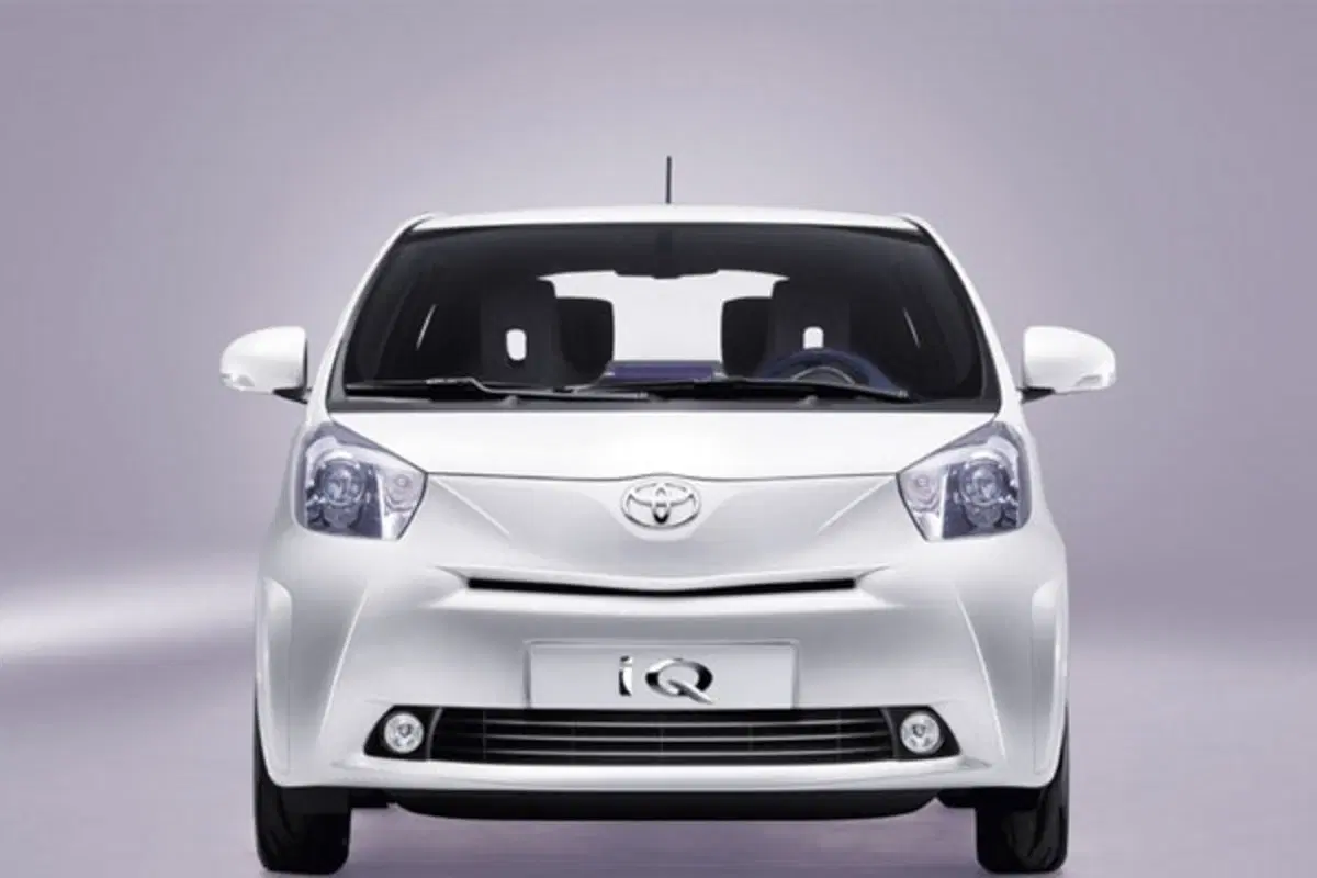 Toyota iQ (8)