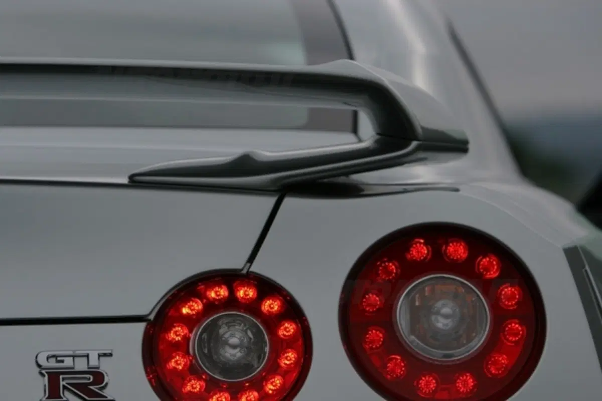 Nissan GT-R (5)