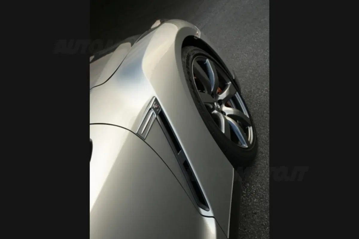 Nissan GT-R (6)