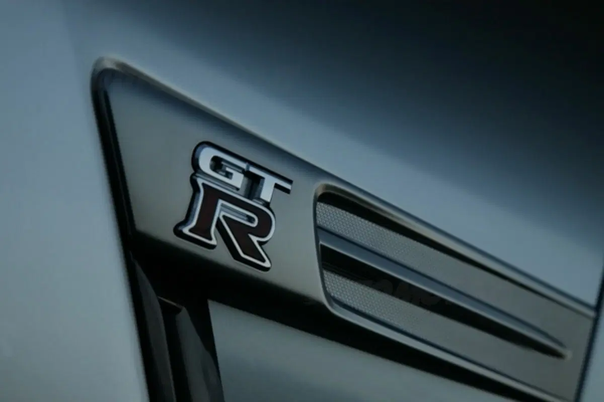 Nissan GT-R (7)
