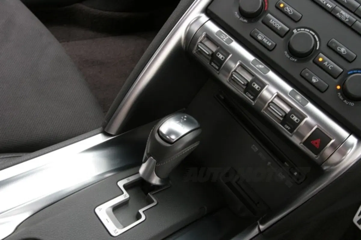 Nissan GT-R (12)