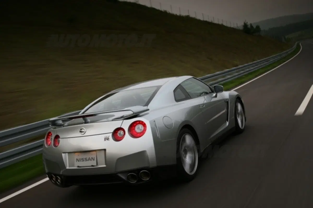 Nissan GT-R (27)