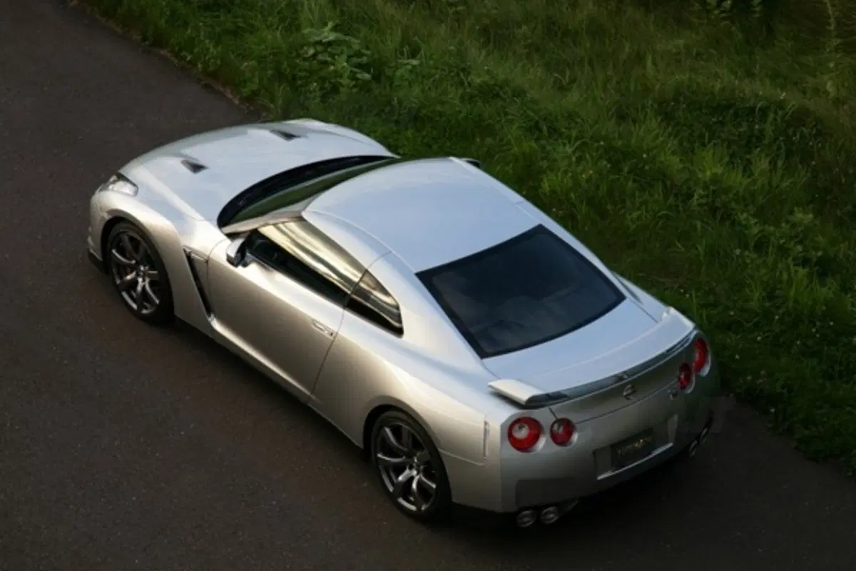 Nissan GT-R (30)
