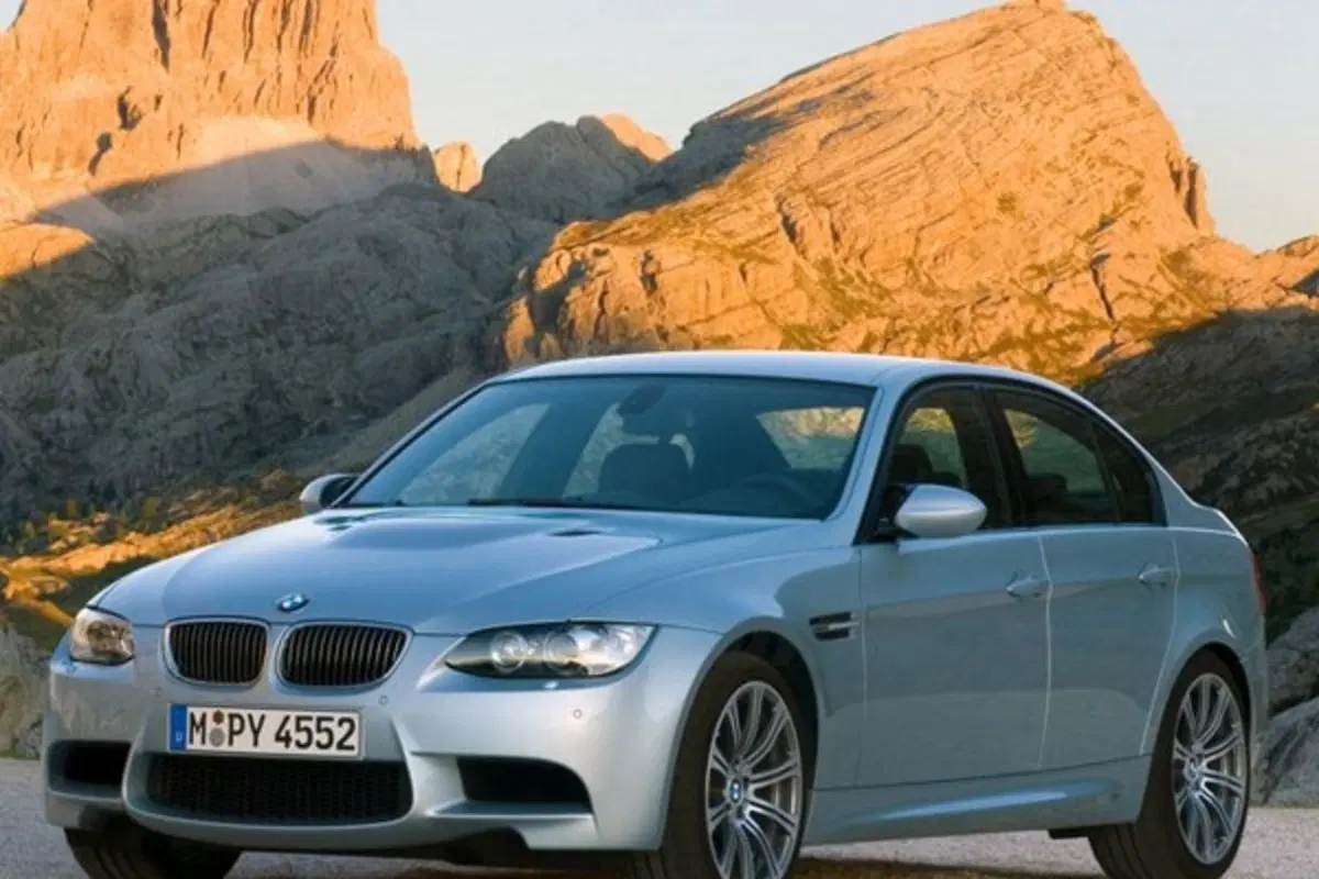 BMW M3 berlina (3)