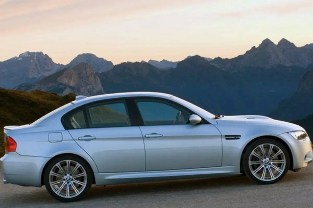 BMW M3 berlina (8)
