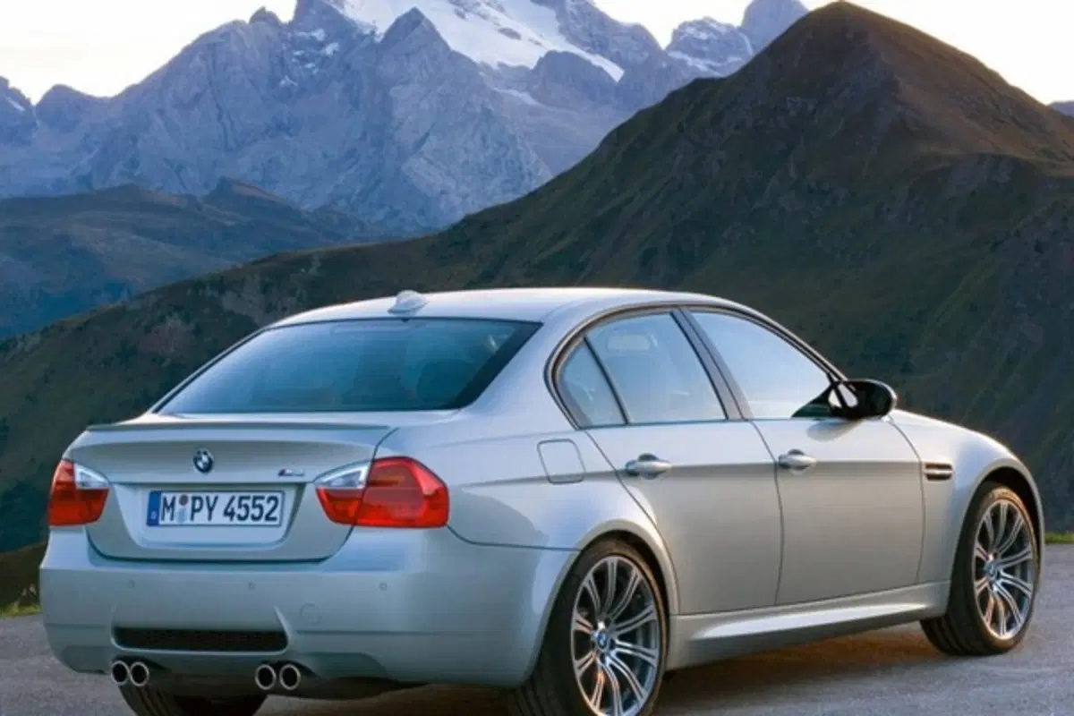 BMW M3 berlina (9)