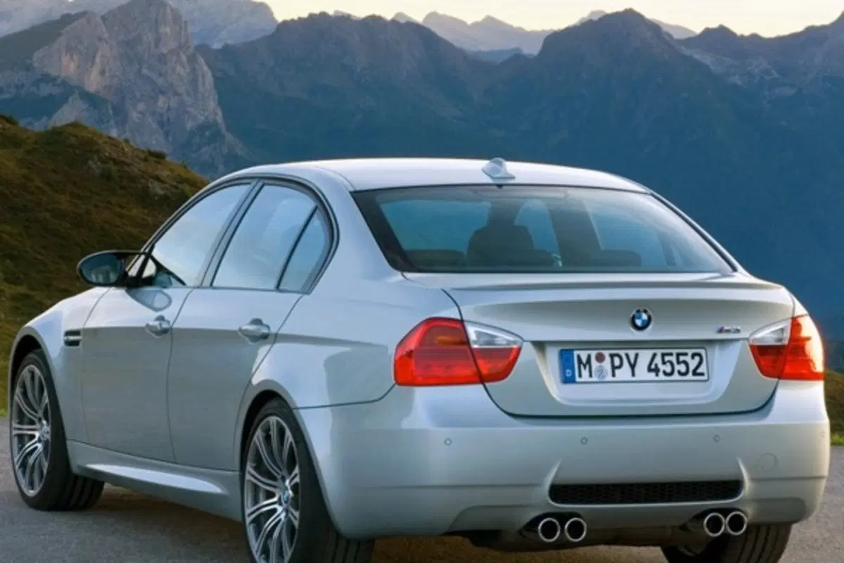 BMW M3 berlina (10)