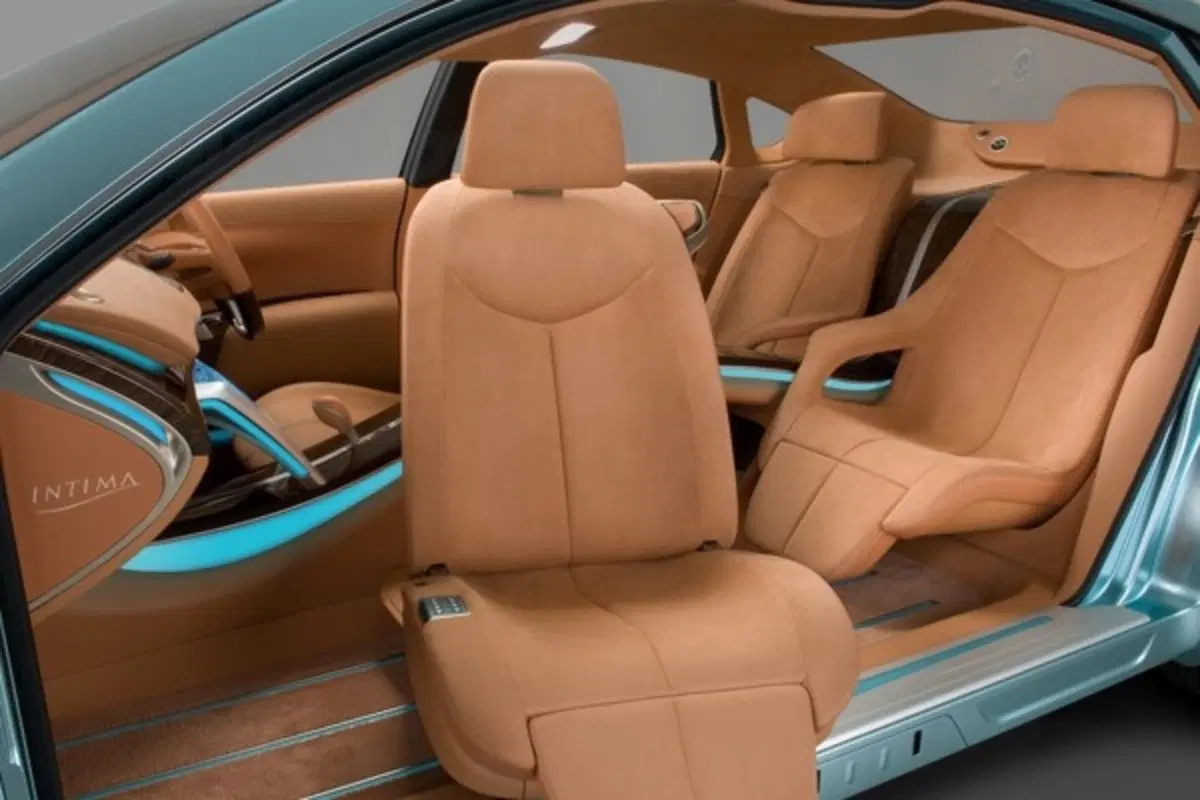 Nissan Intima