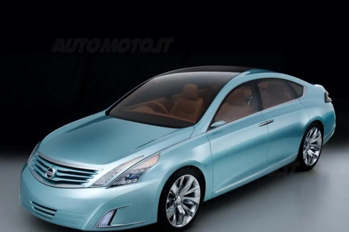 Nissan Intima (4)