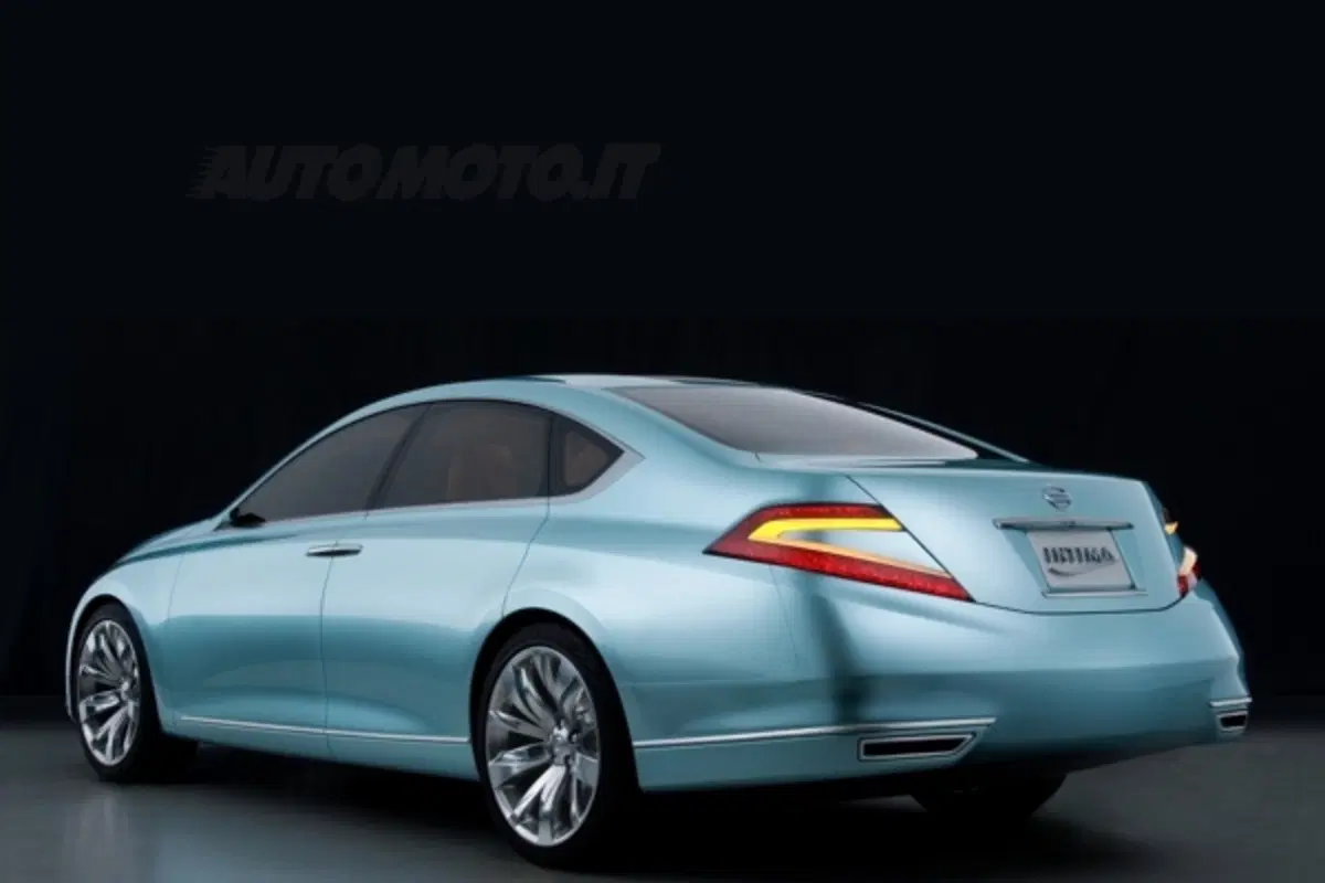 Nissan Intima (5)