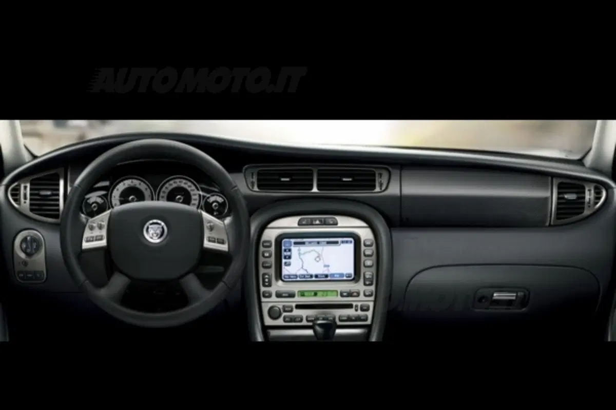 Jaguar X-Type restyling (3)