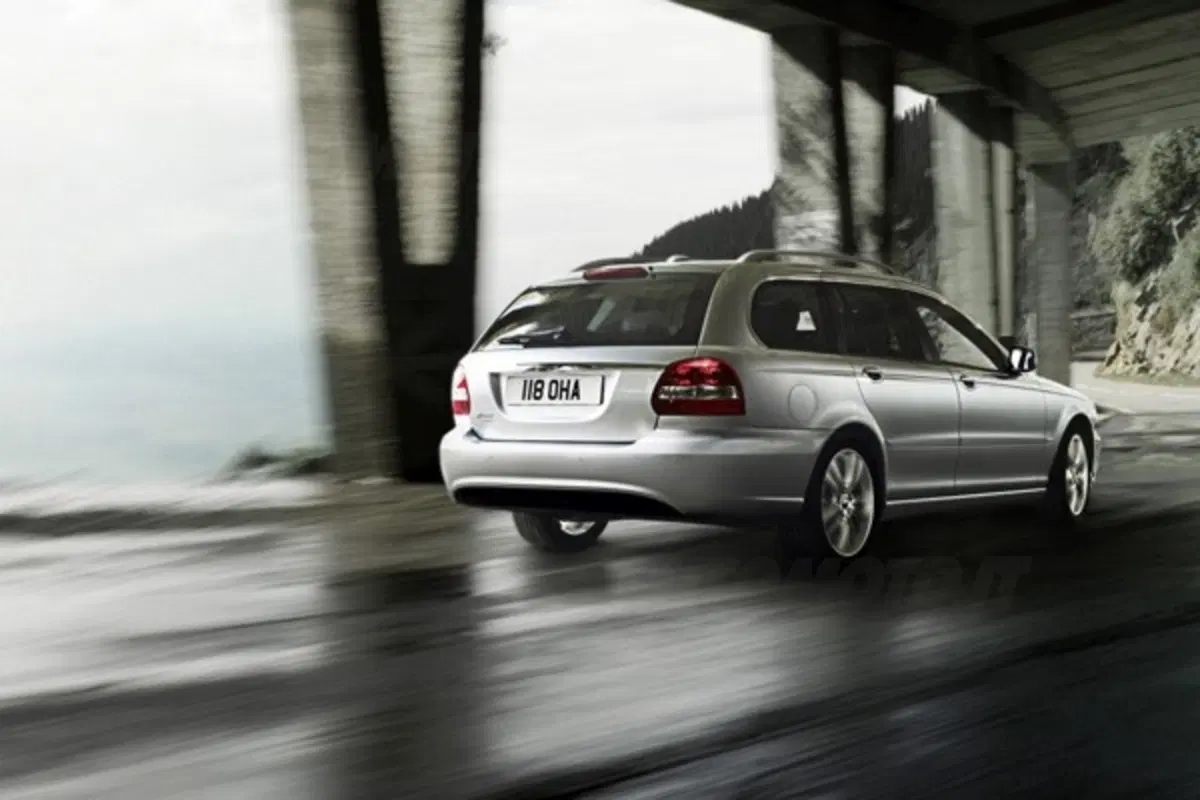 Jaguar X-Type restyling (10)