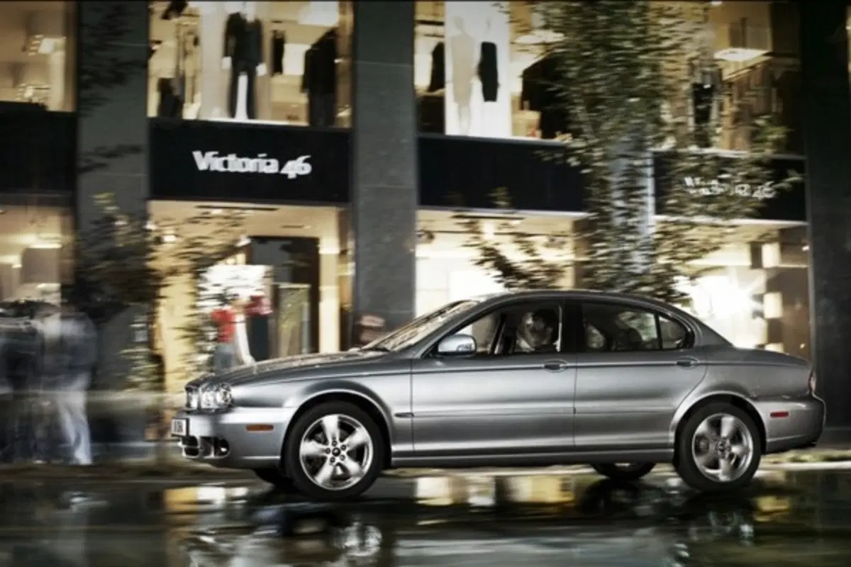 Jaguar X-Type restyling (11)