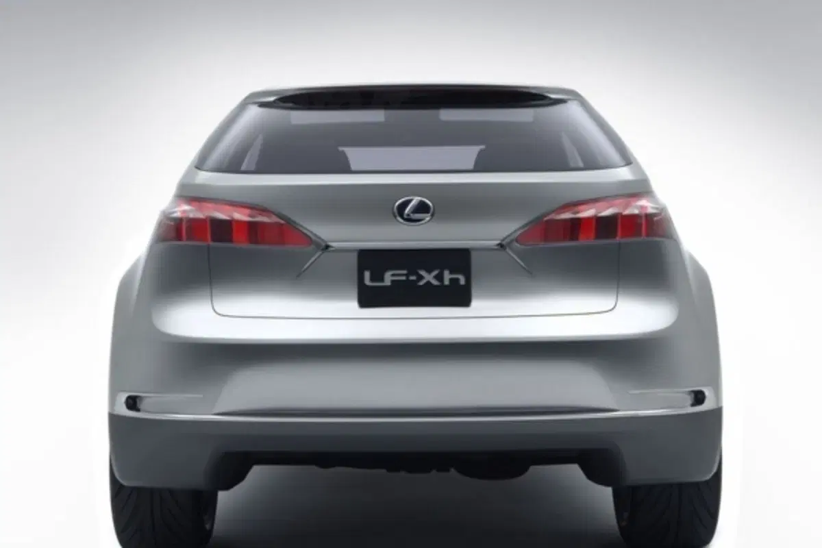 Lexus LF-Xh Concept (2)