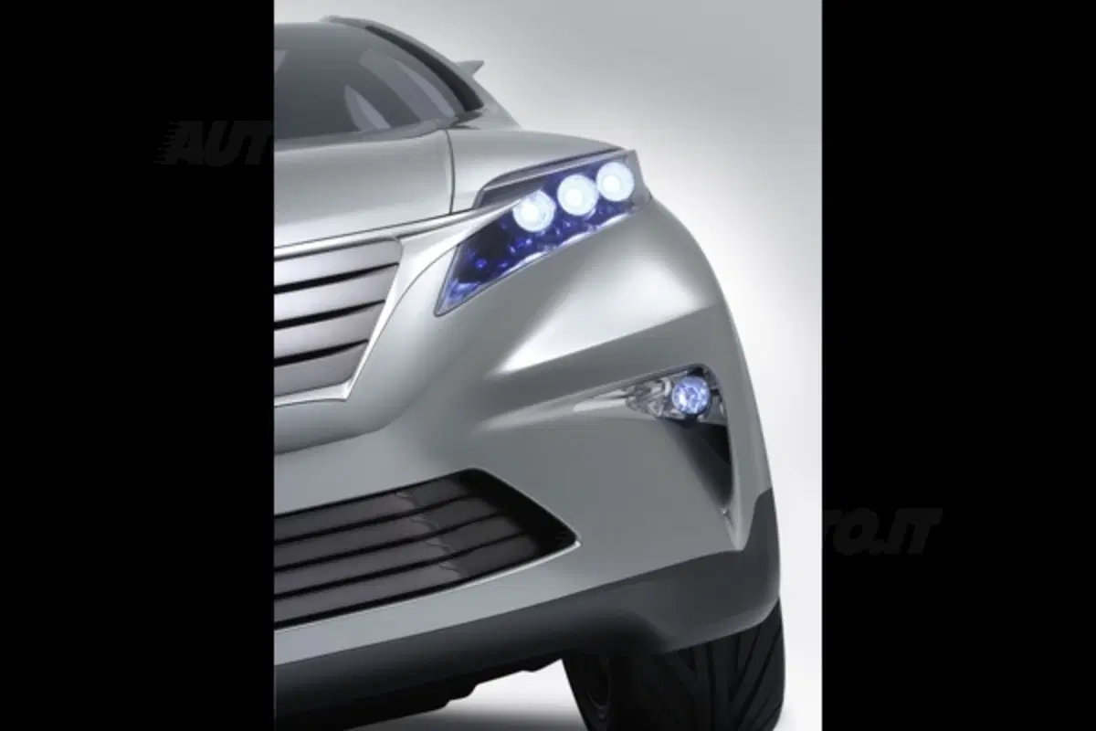 Lexus LF-Xh Concept (4)