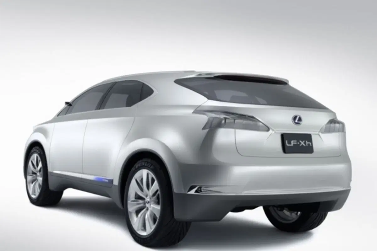Lexus LF-Xh Concept (25)
