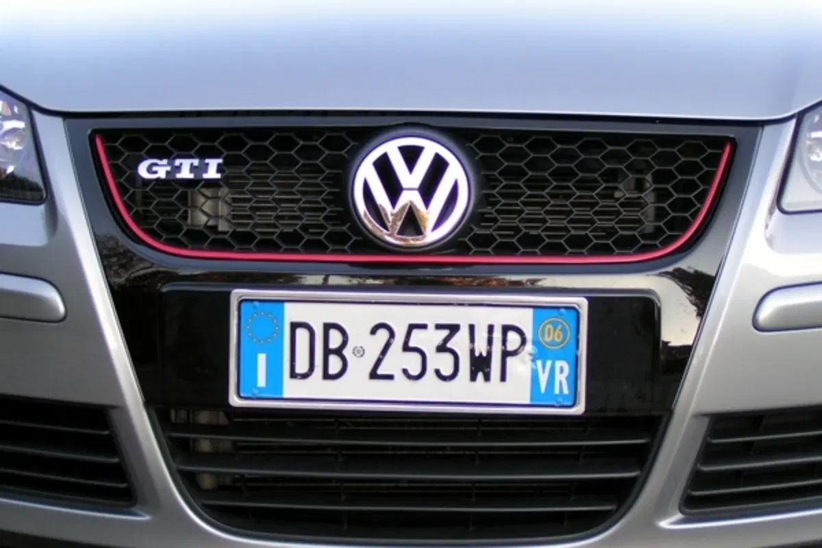 Volkswagen Polo (3)