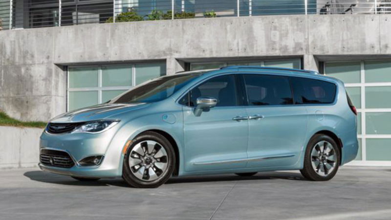 FCA-Google, ecco le prime Chrysler Pacifica a guida autonoma