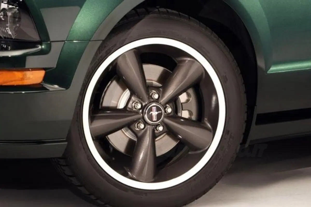 Ford Mustang Bullit (5)