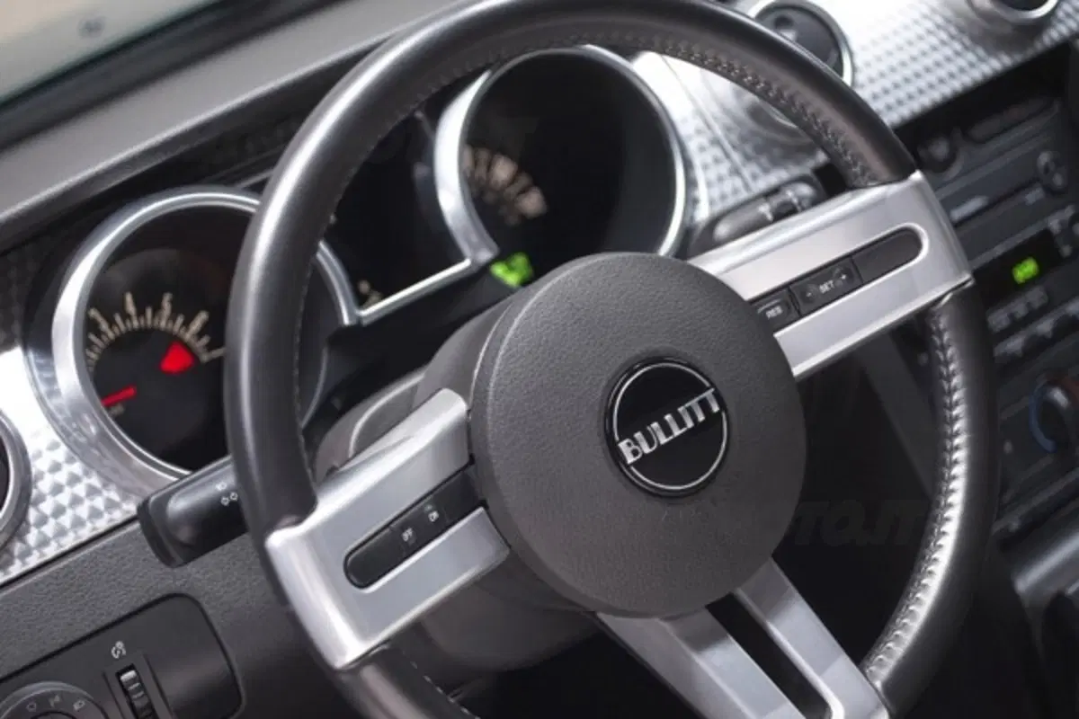 Ford Mustang Bullit (14)