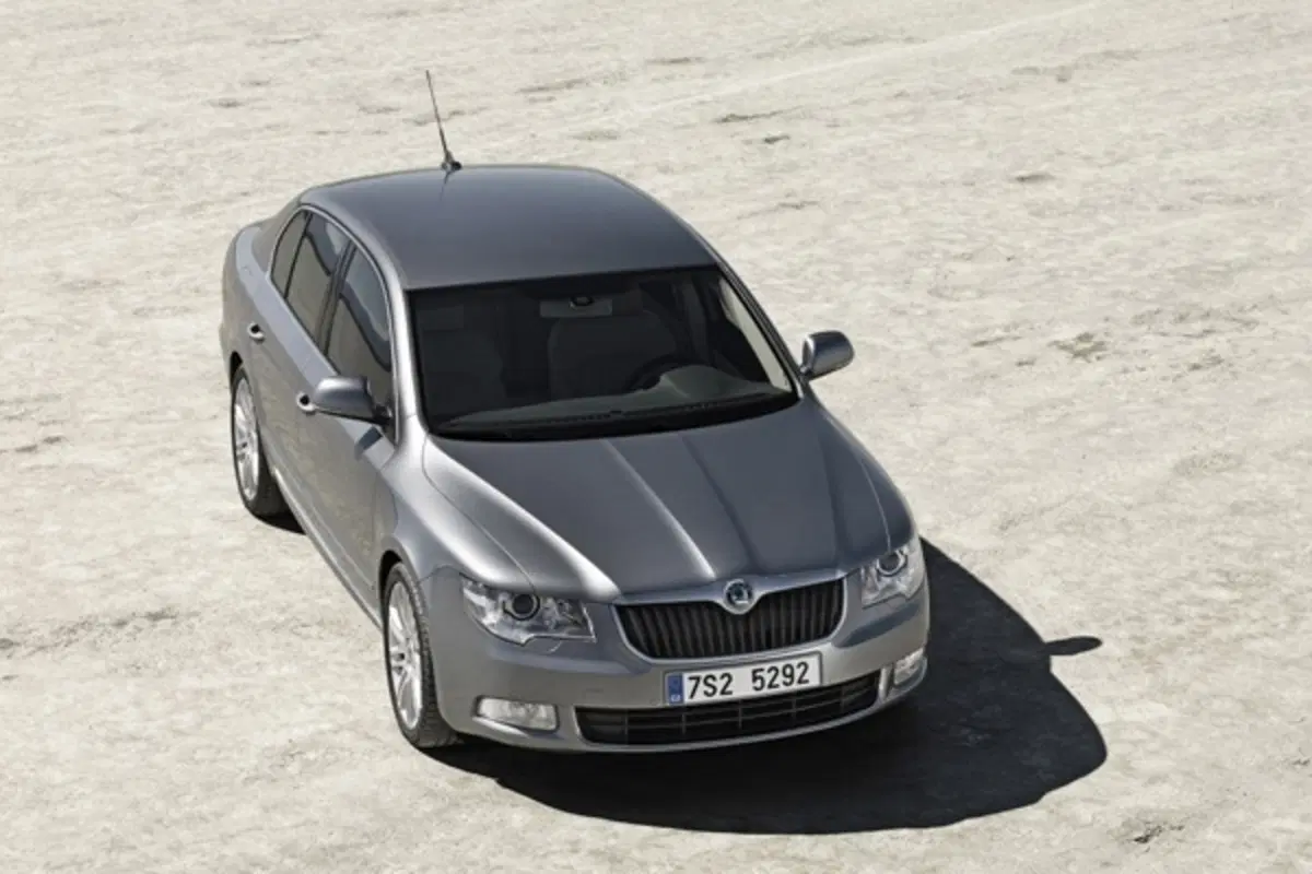 Nuova Skoda Superb