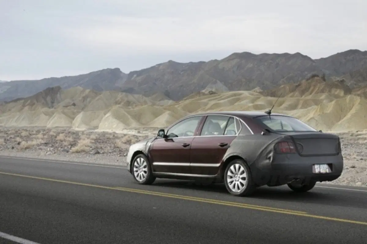 Nuova Skoda Superb (6)