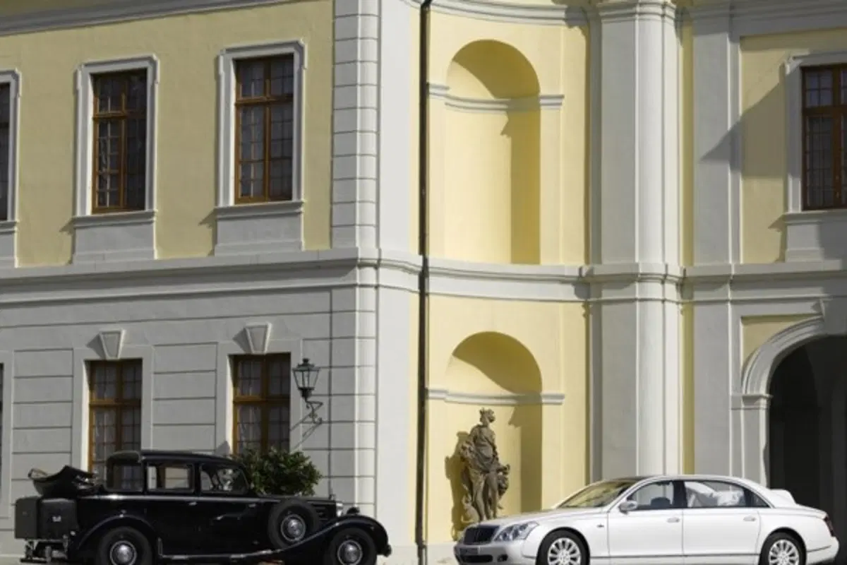 Maybach 62 Landaulet (4)