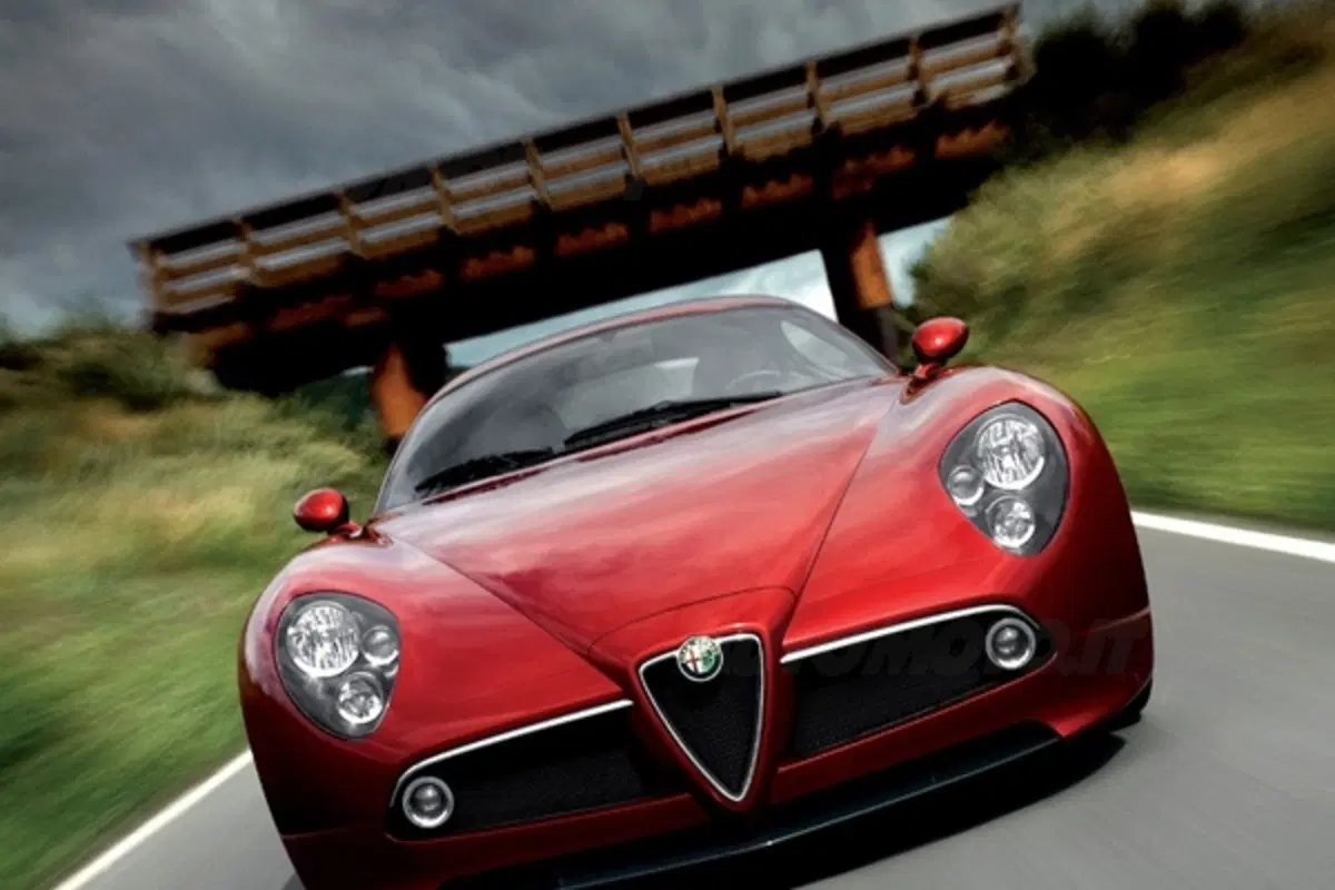 Stoner prova la Alfa Romeo 8c (4)