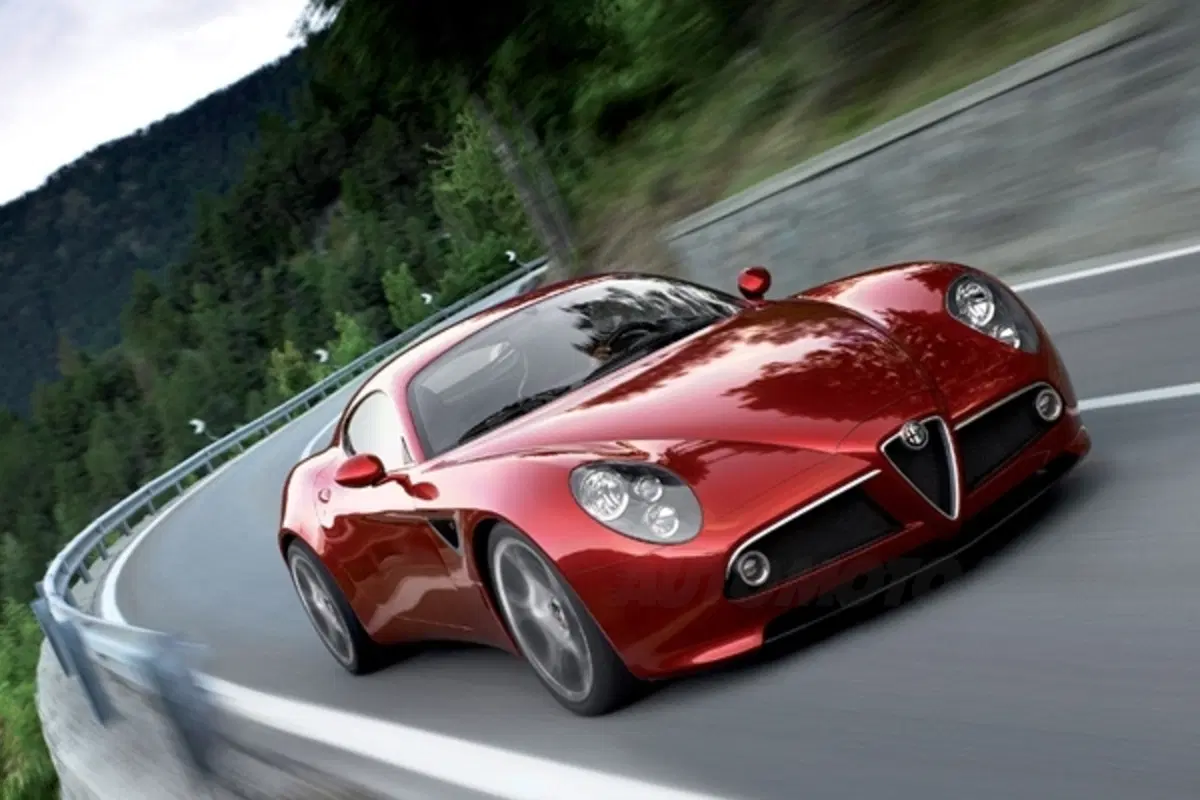 Stoner prova la Alfa Romeo 8c (5)