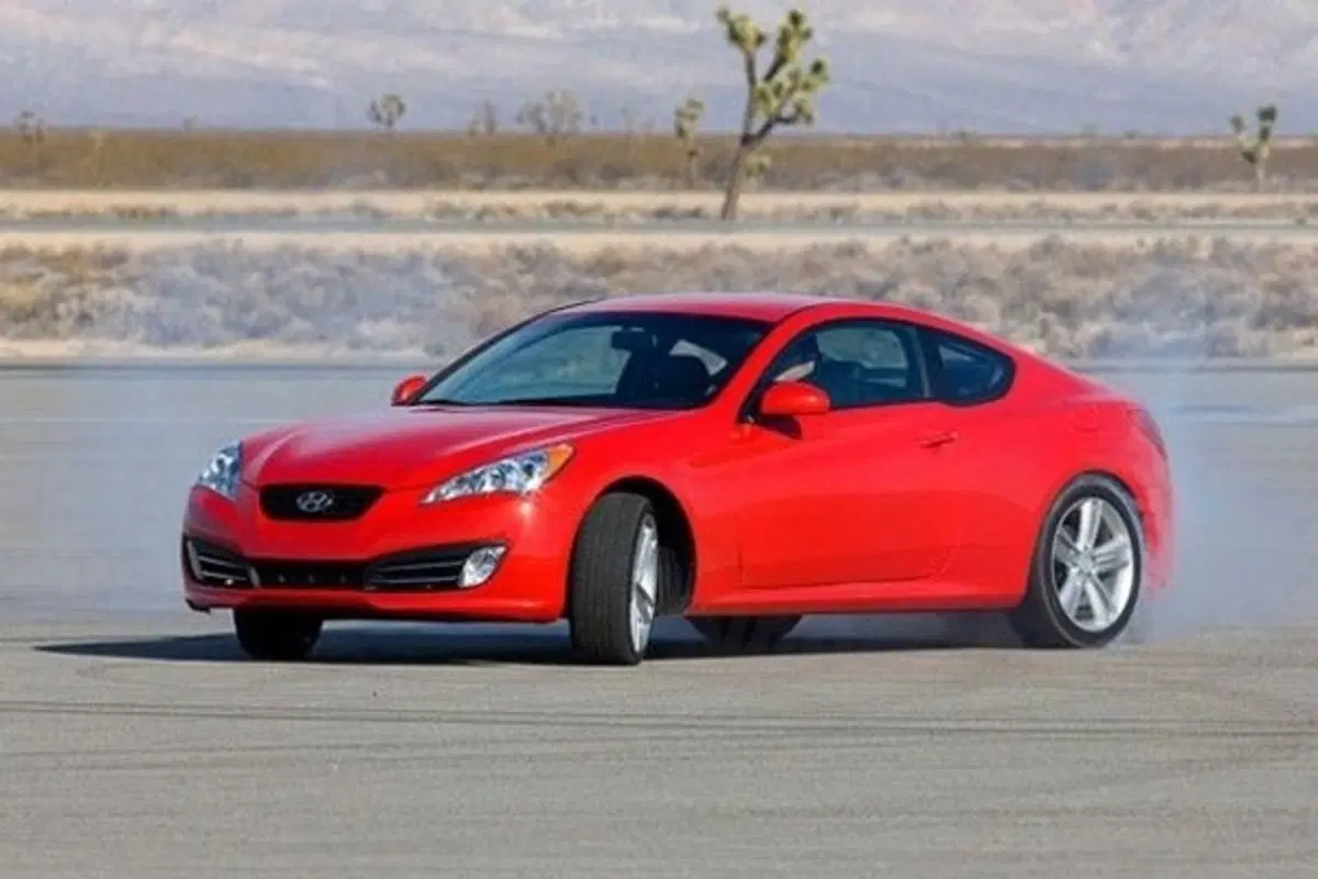 Hyundai Genesis Coupé (2)
