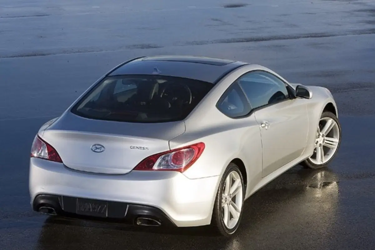 Hyundai Genesis Coupé (8)