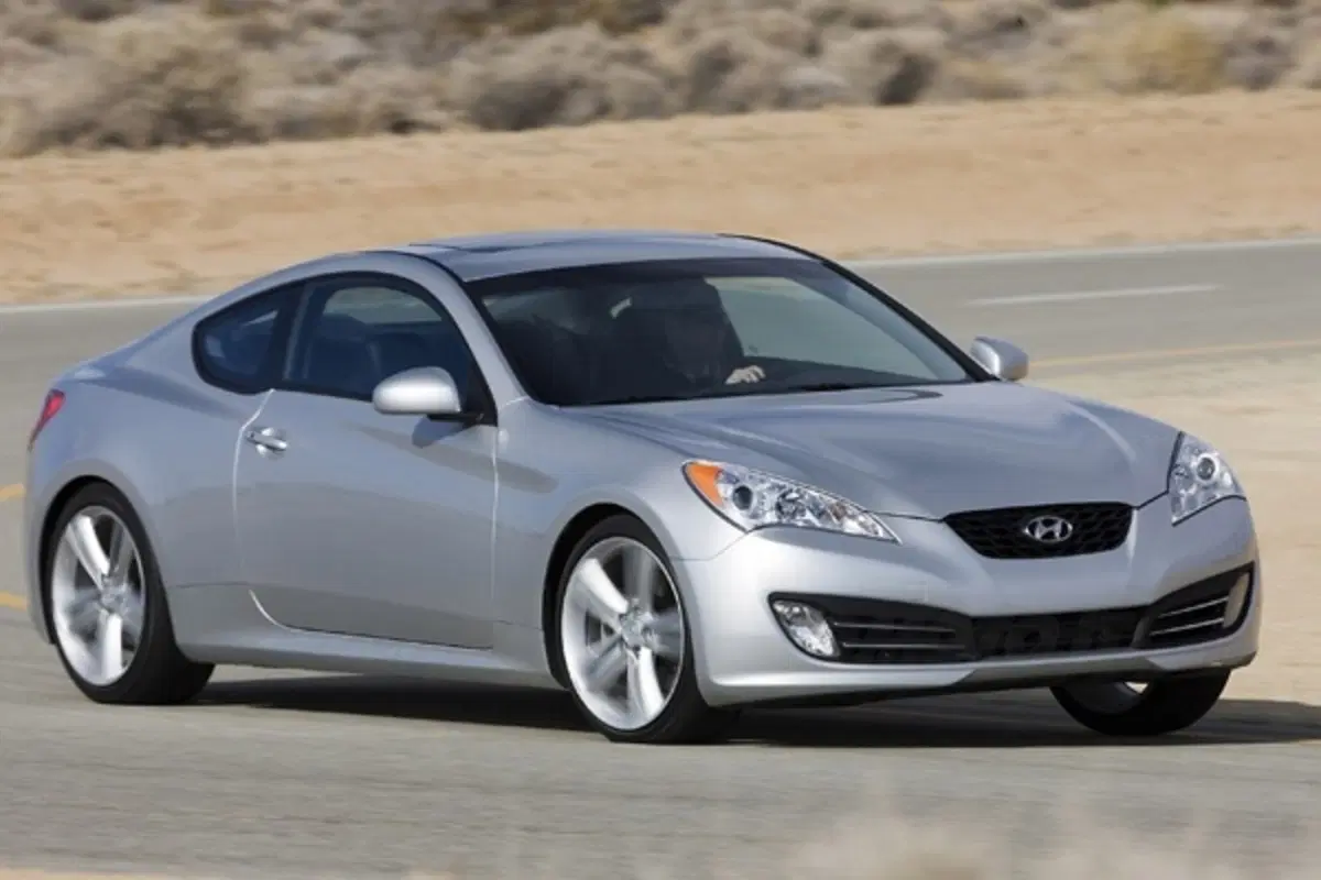 Hyundai Genesis Coupé (10)