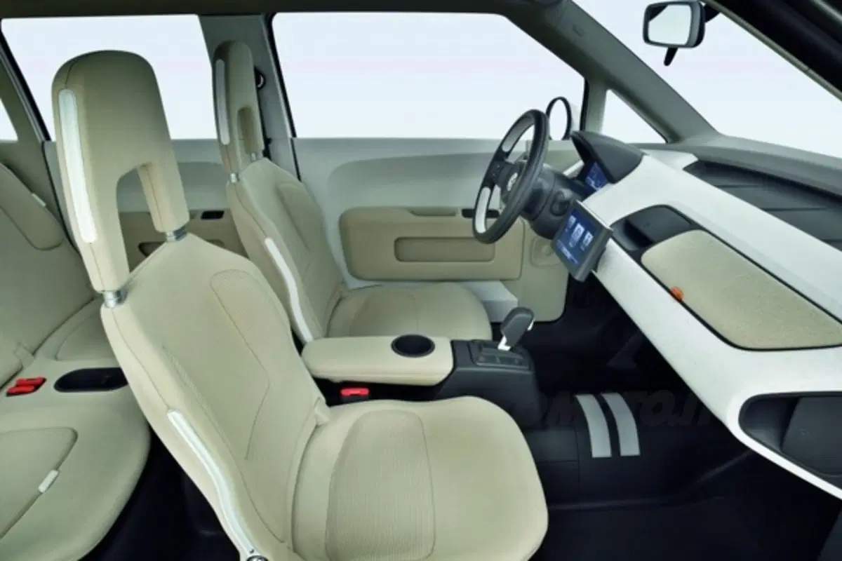 Volkswagen Space Up! Blue (9)