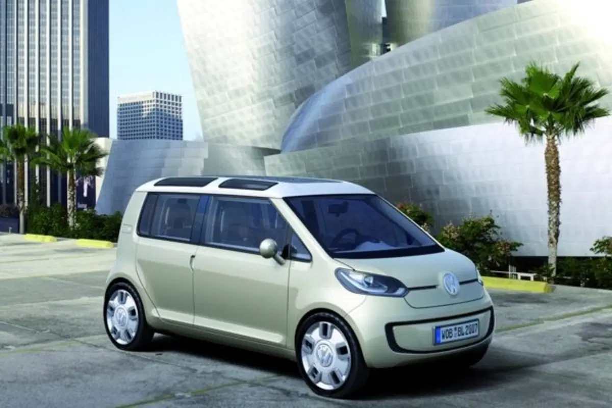 Volkswagen Space Up! Blue (11)
