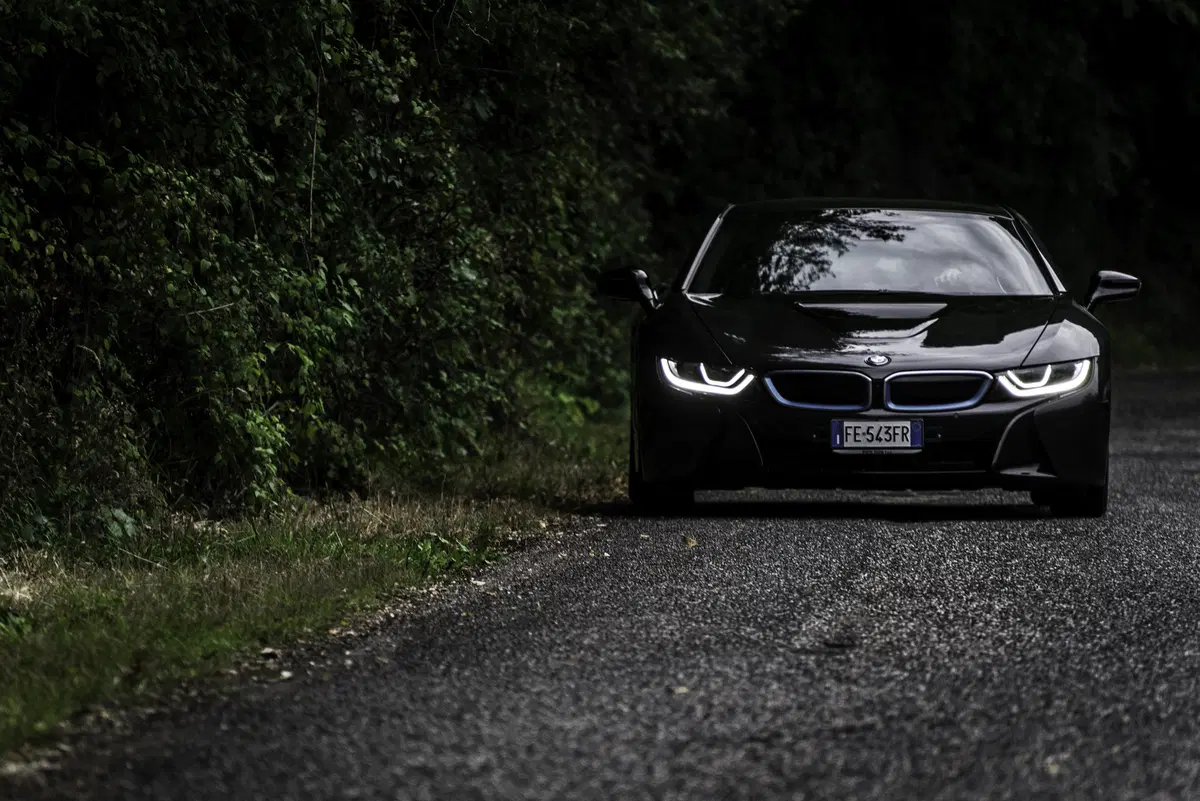 Hundred to go: arriva su Sky la serie tv marchiata BMW e Fox (7)