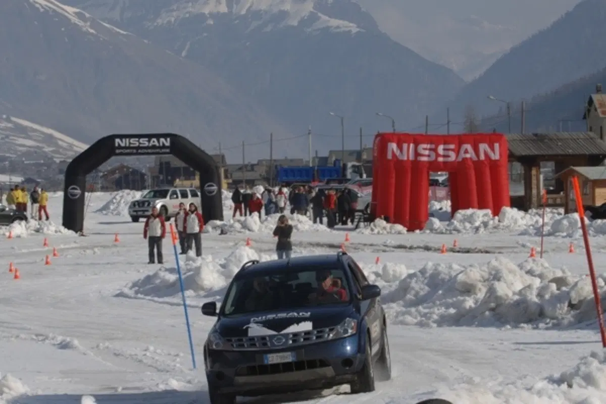Nissan Snow Camp (3)