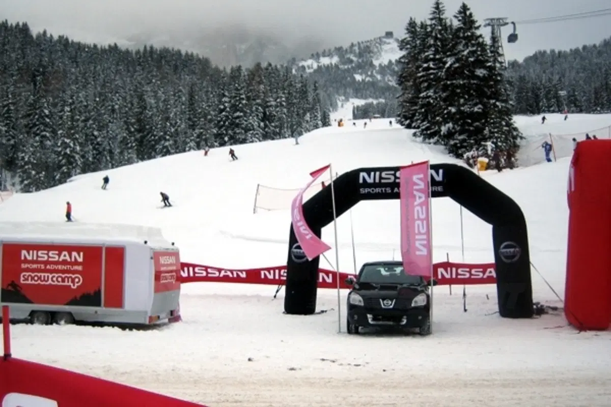 Nissan Snow Camp (7)