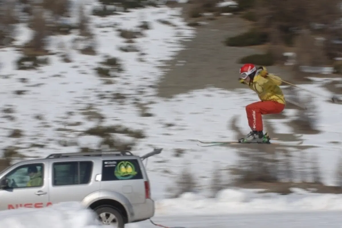 Nissan Snow Camp (8)