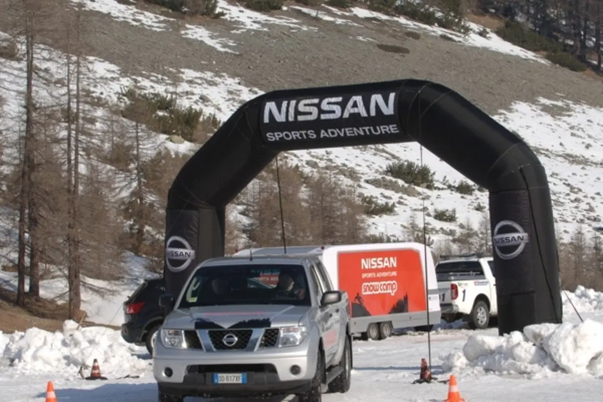 Nissan Snow Camp (10)