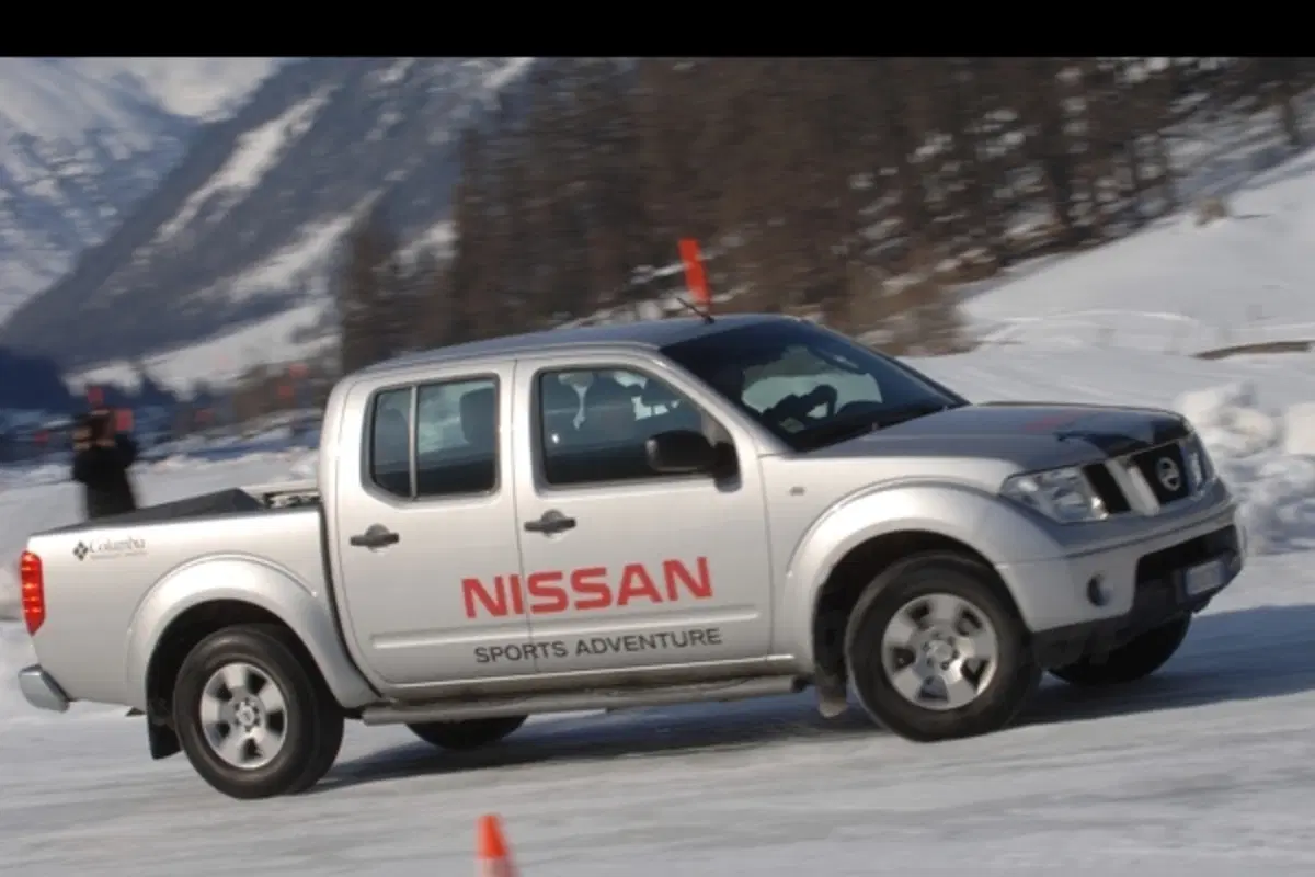 Nissan Snow Camp (13)