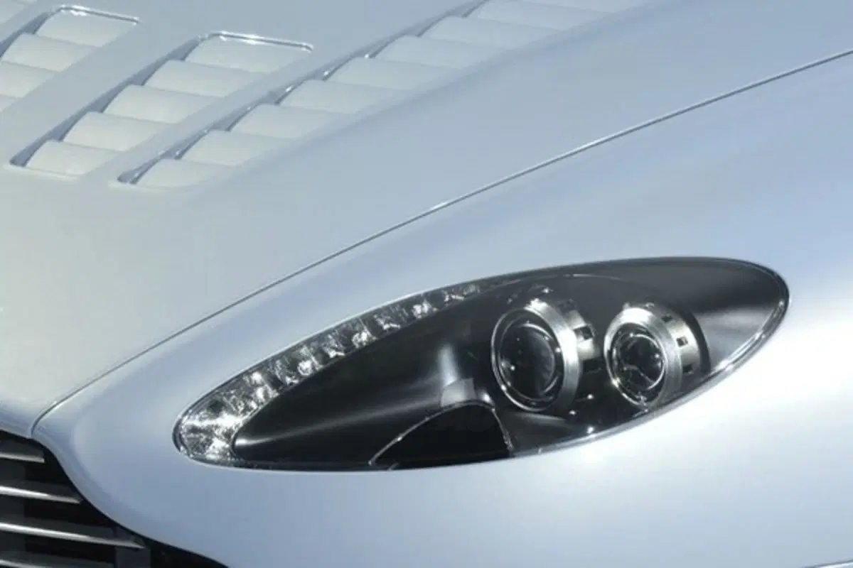 Aston Martin V12 Vantage RS (7)