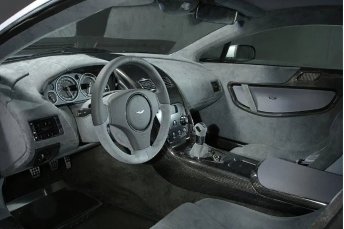 Aston Martin V12 Vantage RS (8)