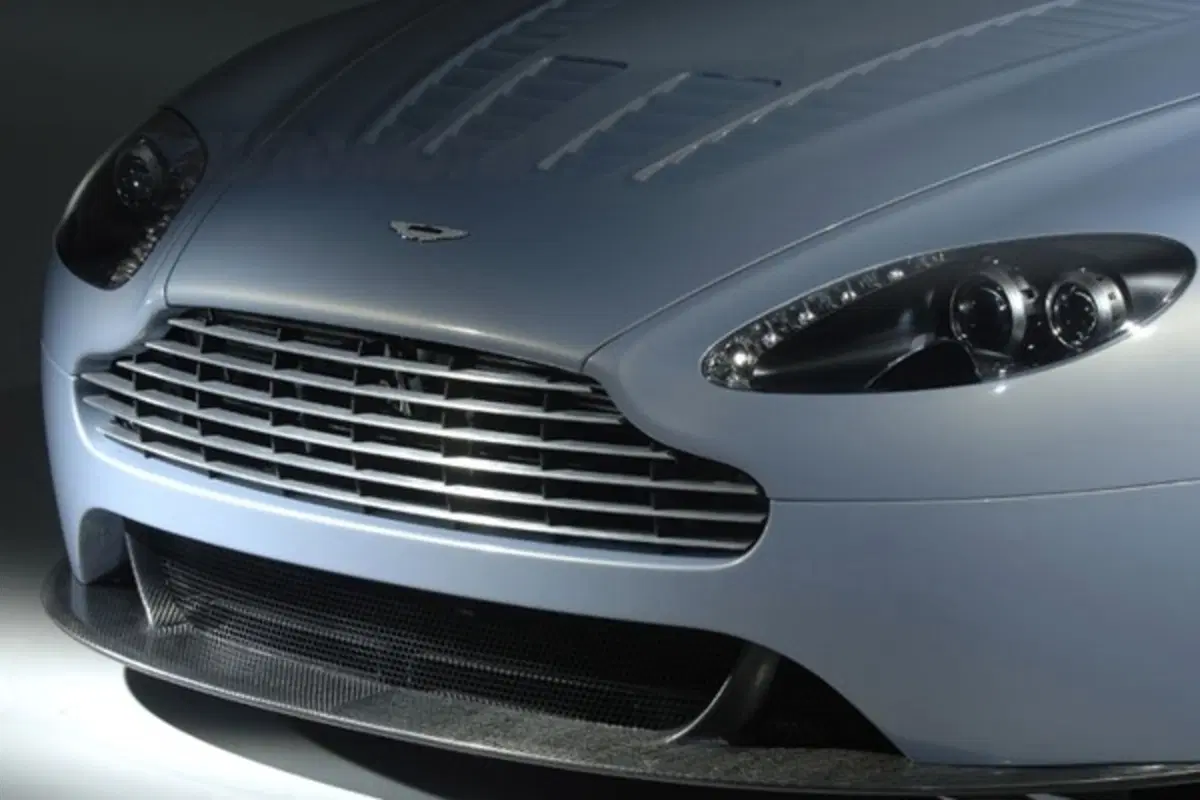 Aston Martin V12 Vantage RS (13)