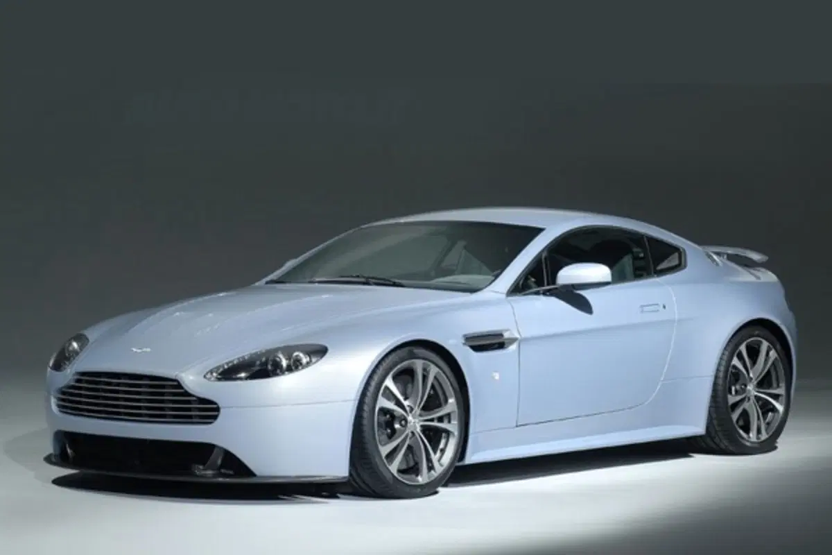 Aston Martin V12 Vantage RS (15)