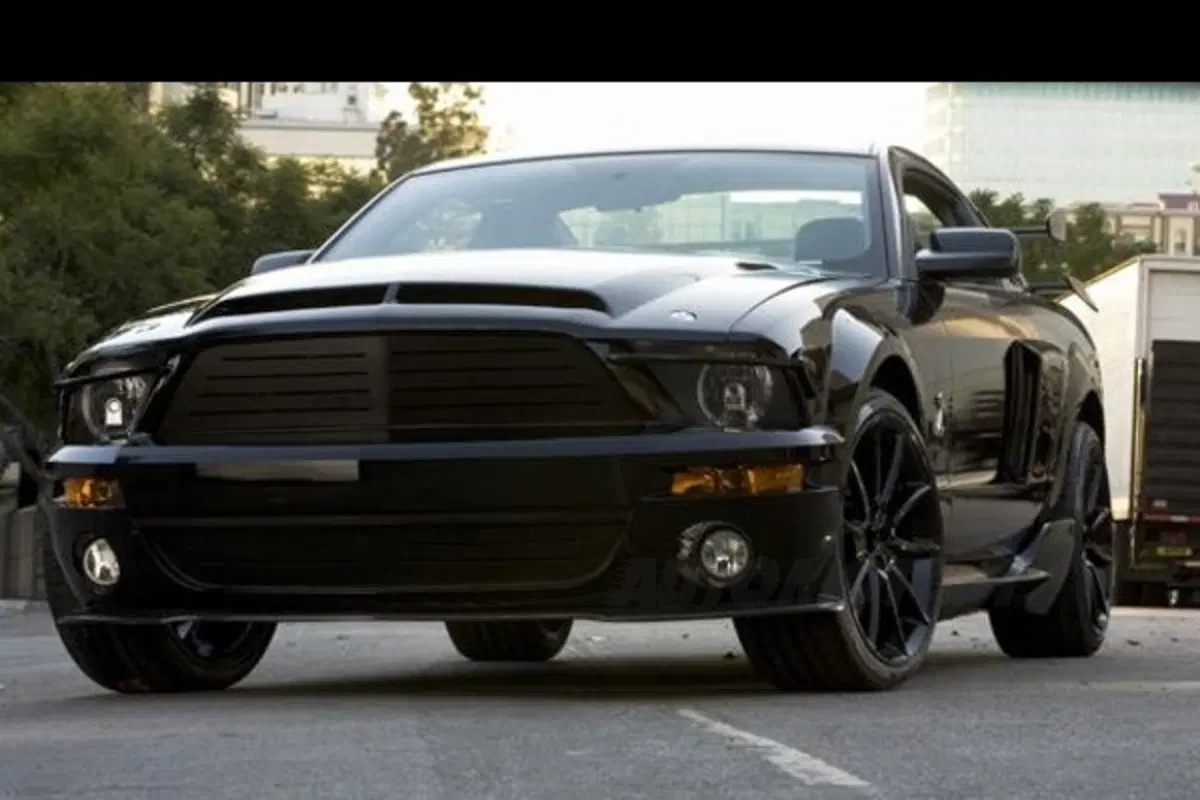 Knight Rider - KITT. Torna il mito degli anni '80 (2)